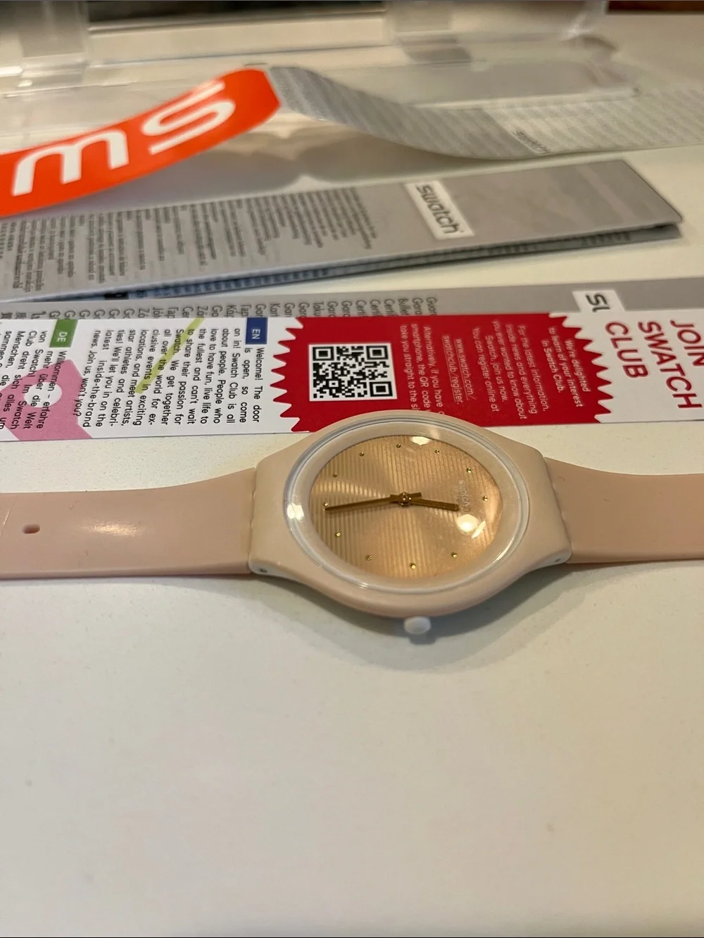 Swatch SKINSKIN watch (model SVUT100) ultra-thin pale pink strap w/gold accents